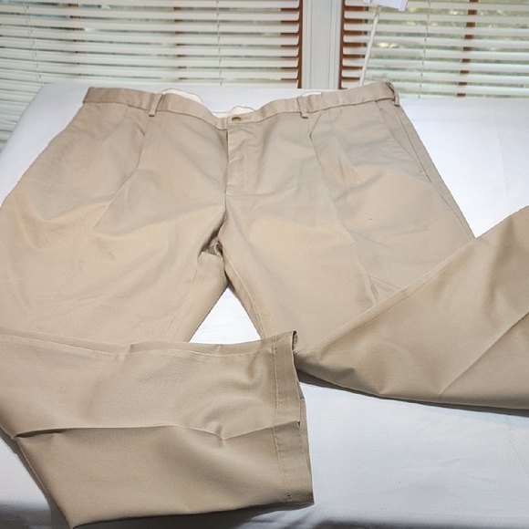 Haggar Men's Tan Chinos - Picture 5 of 7
